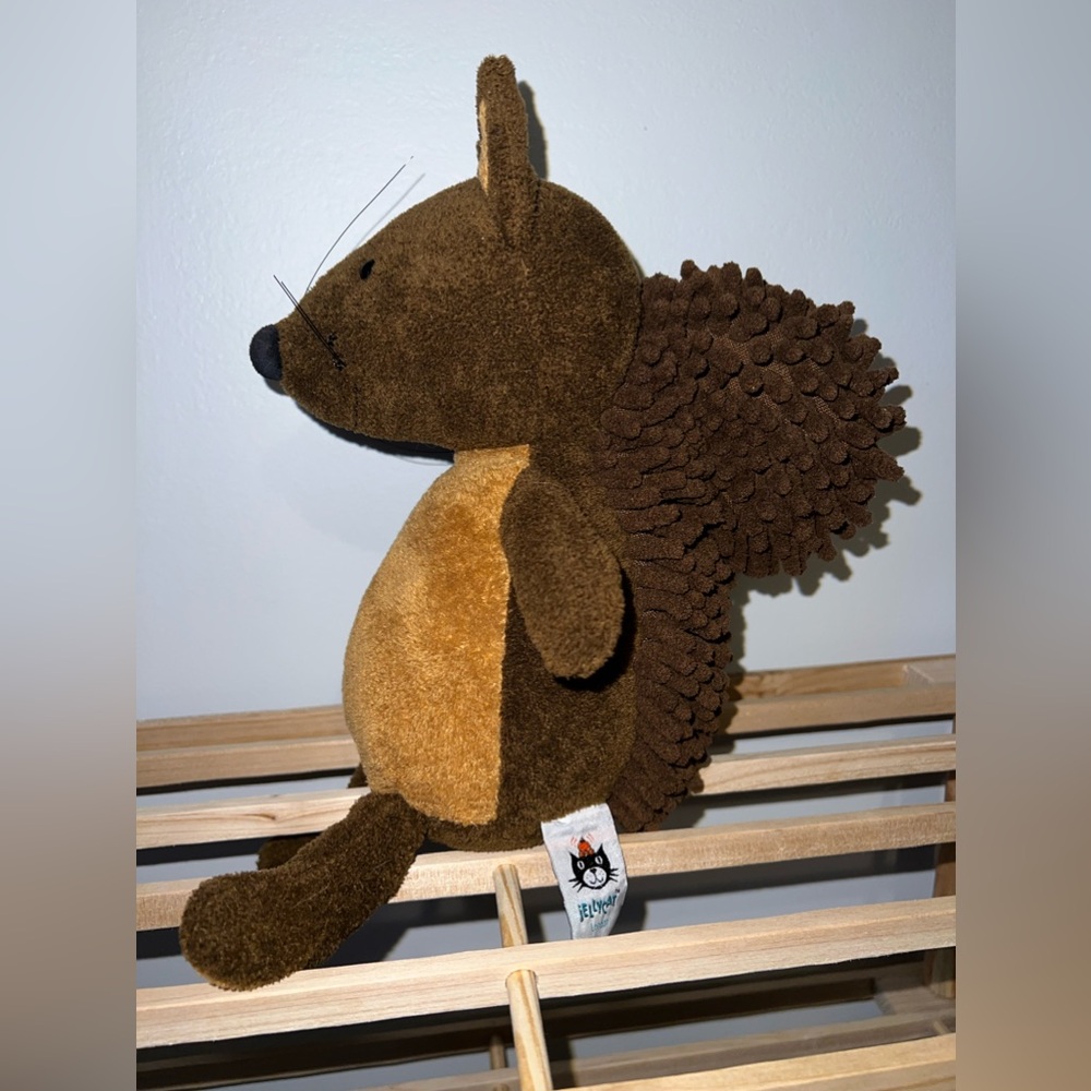 Jellycat woodland creatures retired squirrel medium size - Picture 2 of 3